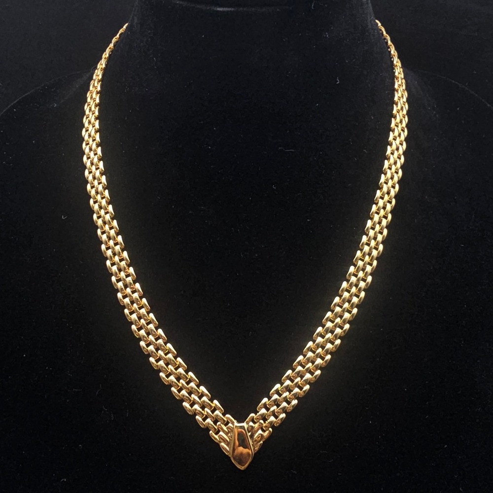 Avon 1996 Brick Chain Necklace Gold Tone V Drop Vintage Costume Jewelry